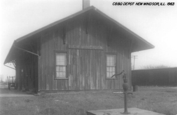 New Windsor Illinois CB & Q Depot, 1963, Real Photo, Vintage Postcard U24264
