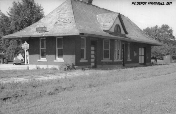 Fithian Illinois PC Depot, 1971, Real Photo, Vintage Postcard U24277