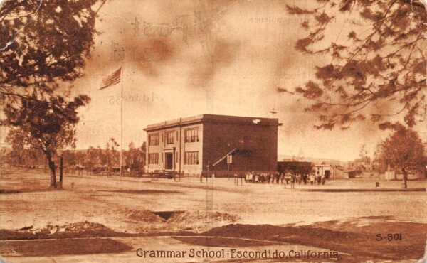 Escondido California Grammar School Vintage Postcard AA102877