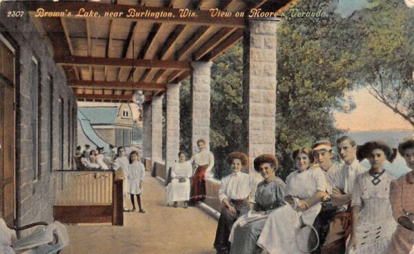 Burlington Wisconsin Brown's Lake Moore's Veranda Vintage Postcard AA103498