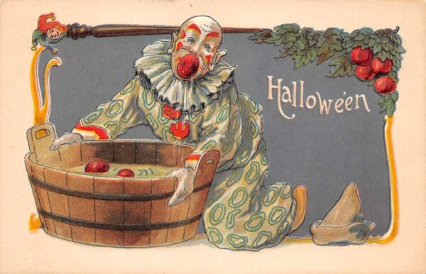 "Hallowe'en", Clown Bobbing For Apples, Leubrie & Elkus, Vintage PC U24375