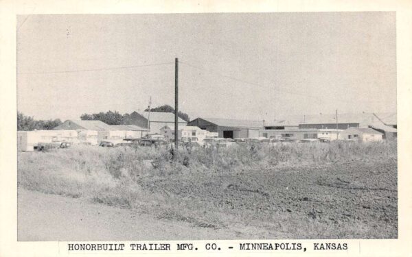 Minneapolis Kansas Honorbuilt Trailer Mfg Co Vintage Postcard AA86064