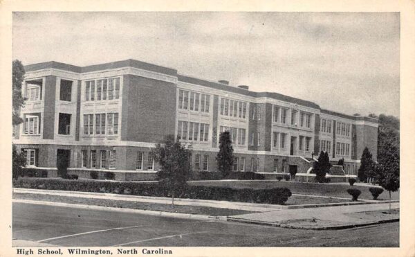 Wilmington North Carolina High School, B/W Photo Print Vintage Postcard U19925