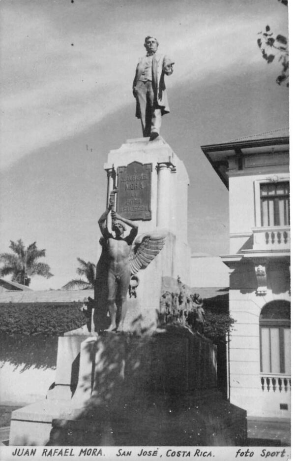 San Jose Costa Rica Juan Rafeal Mora Monument Real Photo Non PC AA84672