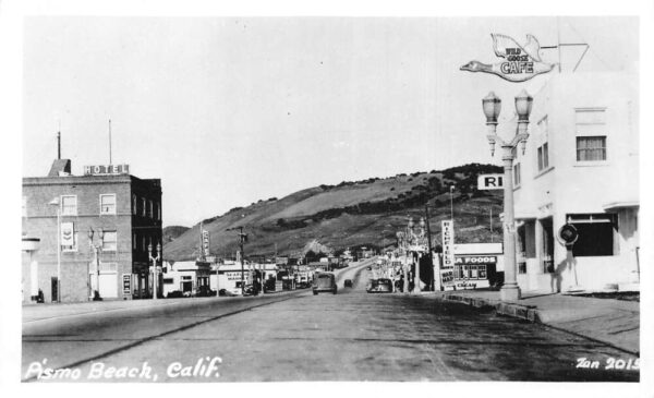 Pismo Beach California Wild Goose Cafe and Street Scene Real Photo PC AA84787