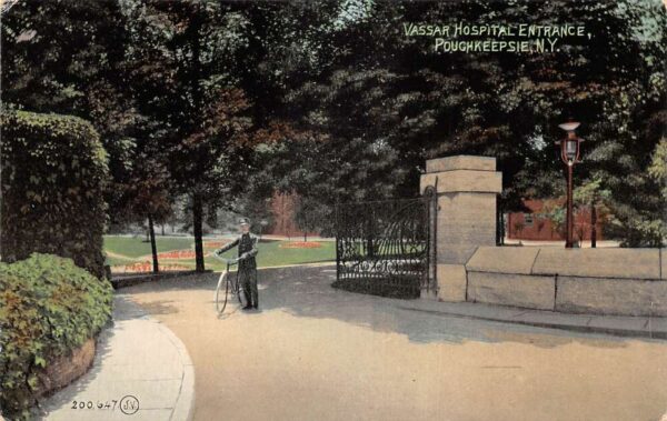 Poughkeepsie New York Vassar Hospital Entrance Vintage Postcard AA84948