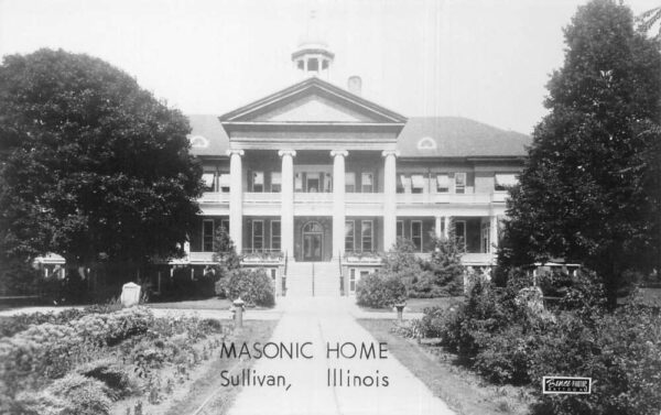 Sullivan Illinois Masonic Home Real Photo Vintage Postcard AA104141
