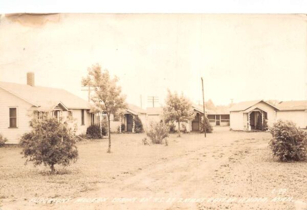 Ithaca Michigan Furgeson's Modern Cottages Real Photo Vintage Postcard AA104152