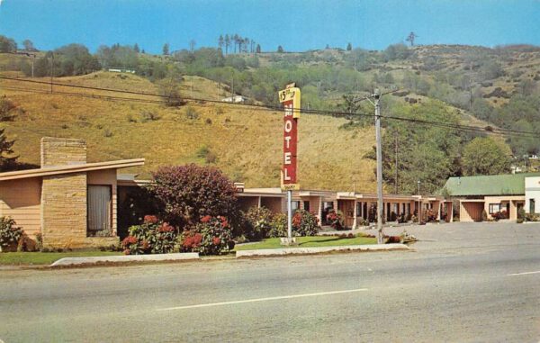 Orick California Tipton's Motel Vintage Postcard AA104346