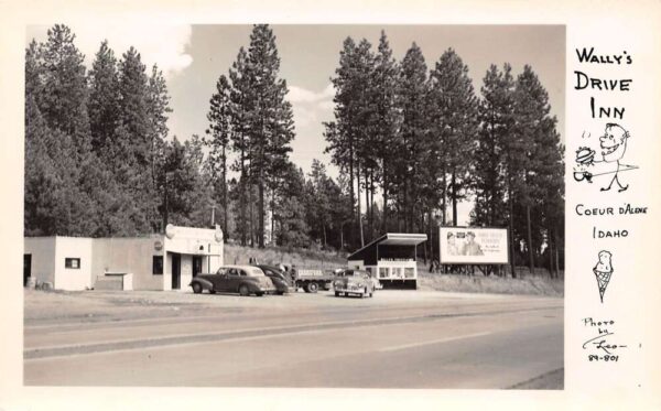 Coeur D'Alene Idaho Wally's Drive Inn, Real Photo, Vintage Postcard U24381