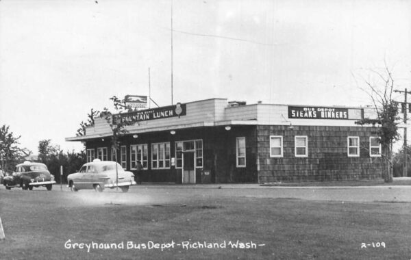 Richland Washington Greyhound Bus Depot Real Photo Vintage Postcard AA104459