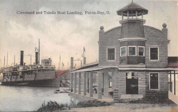 Put in Bay Ohio Cleveland Toledo Boat Landing Vintage Postcard AA104492