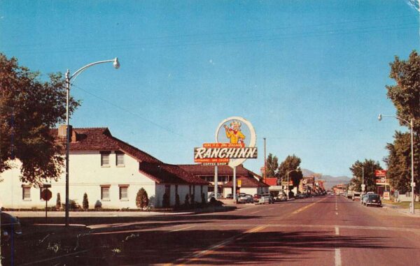 Elko Nevada Street Scene, Chrome Vintage Postcard U24494
