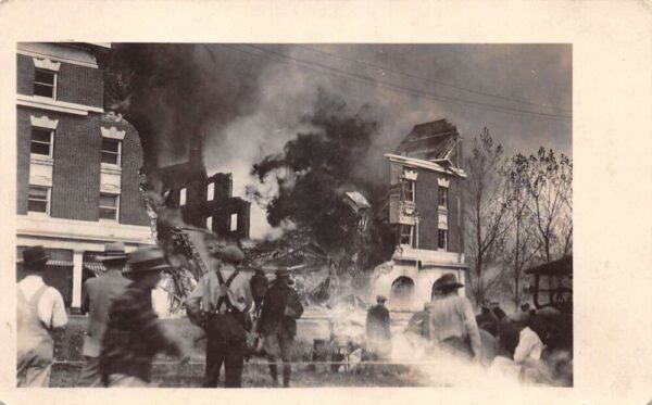 Klamath Falls Oregon Fire Disaster Crowd and Ruins Real Photo Postcard AA104878
