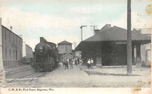 Edgerton Wisconsin CM and St Paul Depot Train Station Vintage Postcard AA105318