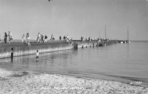 East Tawas Michigan Beach and Pier Real Photo Vintage Postcard AA81282