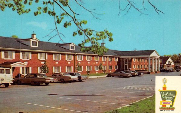 Lexington Kentucky Holiday Inn, Chrome, Vintage Postcard U17484