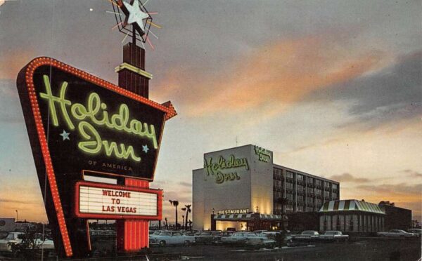 Las Vegas Nevada Holiday Inn, Chrome, Vintage Postcard U17489